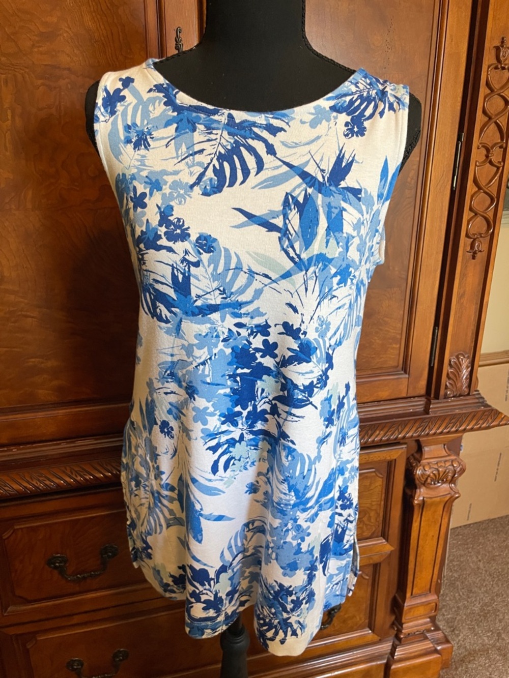 Chico's White and Blue Tropical Print Sleeveless Tunic Size Medium - Picture 1 of 8
